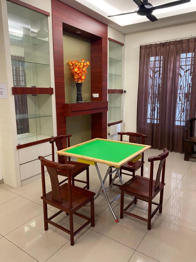 Villa Near Spice Arena 4Br 24Pax With Ktv Pool Table And Kids Swimming Pool Bayan Lepas Exteriér fotografie