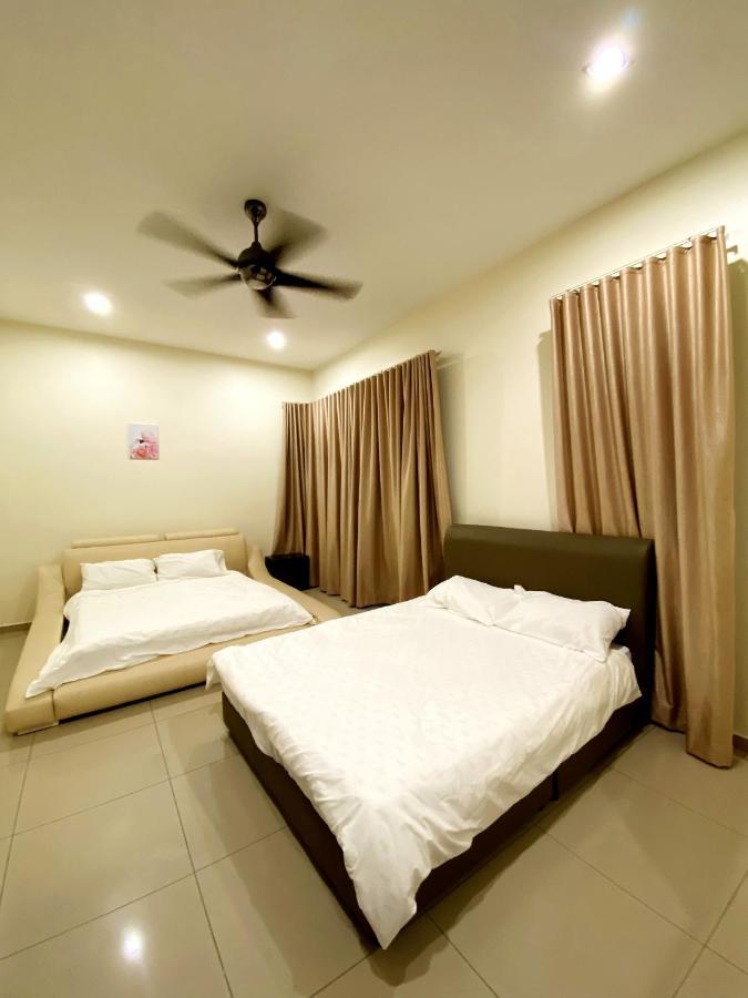 Villa Near Spice Arena 4Br 24Pax With Ktv Pool Table And Kids Swimming Pool Bayan Lepas Exteriér fotografie